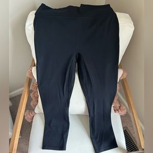 Motion 365 Cropped Leggings